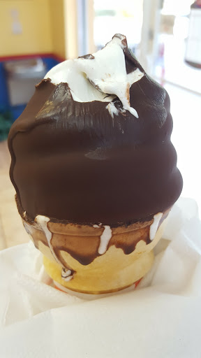 Ice Cream Shop «Dairy Queen Store», reviews and photos, 4040 SW 67th Ave, Miami, FL 33155, USA