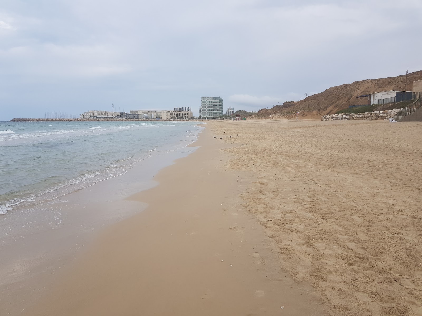 Foto di Separated beach con molto pulito livello di pulizia