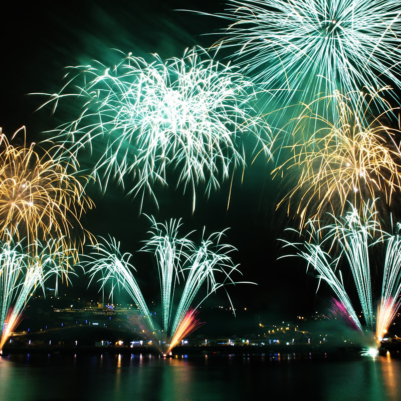 Firminos - Surpresa Sensacional Pirotecnia e Iluminações Festivas