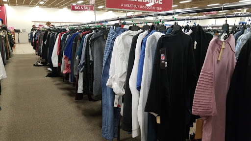 Clothing Store «Burlington Coat Factory», reviews and photos, 510 Howe Ave, Cuyahoga Falls, OH 44221, USA