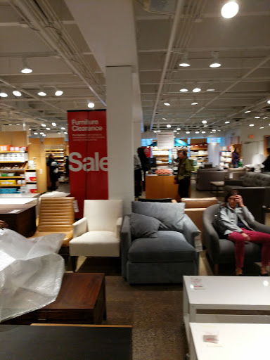 Furniture Store «Crate and Barrel Outlet», reviews and photos, 1700 Prince St, Alexandria, VA 22314, USA