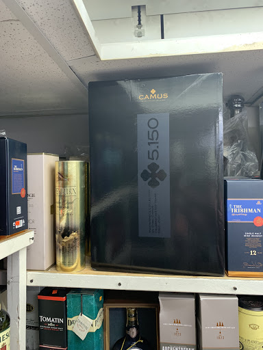 Liquor Store «Peachtree Package Store», reviews and photos, 300 Peachtree St NE # Cs1, Atlanta, GA 30308, USA