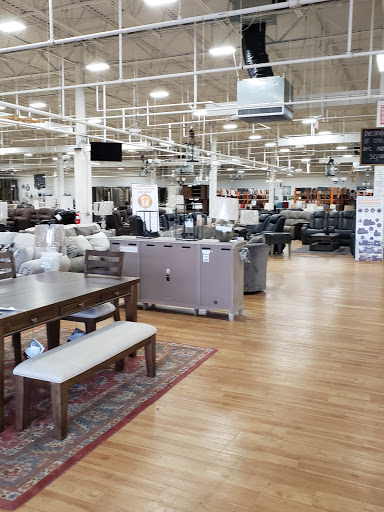 Furniture Store «Bargains and Buyouts», reviews and photos, 5150 Glencrossing Way, Cincinnati, OH 45238, USA