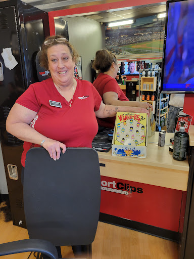 Hair Salon «Sport Clips Haircuts of Warrenton», reviews and photos, 129 W Lee Hwy, Warrenton, VA 20186, USA