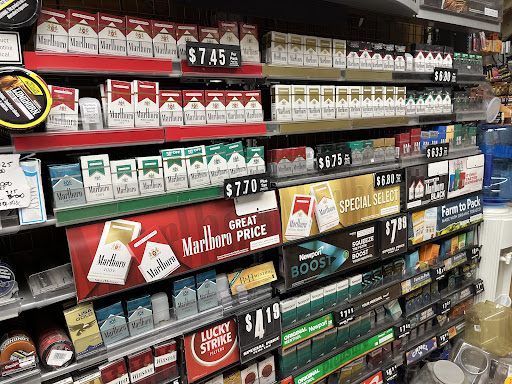 Convenience Store «Hilltop Food Mart», reviews and photos, 615 W Daughtery Rd, Lakeland, FL 33809, USA