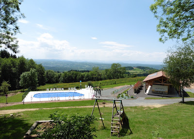 Camping Le Montbartoux - Auvergne - Puy de Dôme - 3 étoiles à Vollore-Ville