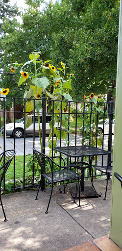 Italian Restaurant «Bambinos Cafe on Delmar», reviews and photos, 1141 E Delmar St, Springfield, MO 65807, USA