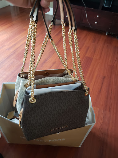 Fashion Accessories Store «Michael Kors», reviews and photos, 100 Citadel Dr #456, Commerce, CA 90040, USA