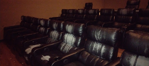 Movie Theater «Regal Cinemas Hooksett 8», reviews and photos, 100 Technology Dr, Hooksett, NH 03106, USA