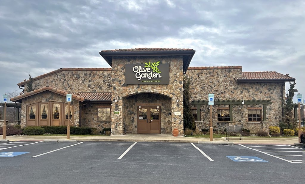 Olive Garden Italian Restaurant Buford, GA 30519 Menu, Reviews