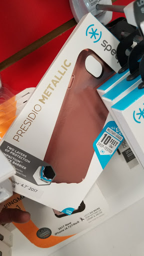 Cell Phone Store «Verizon Authorized Retailer - A Wireless», reviews and photos, 1749 Main St B, Longmont, CO 80501, USA