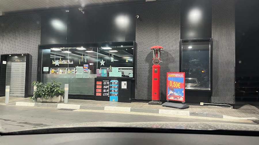 Estación de servicio Cepsa MANOTERAS