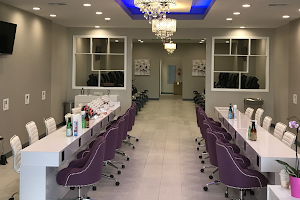 Signature Nail Spa image