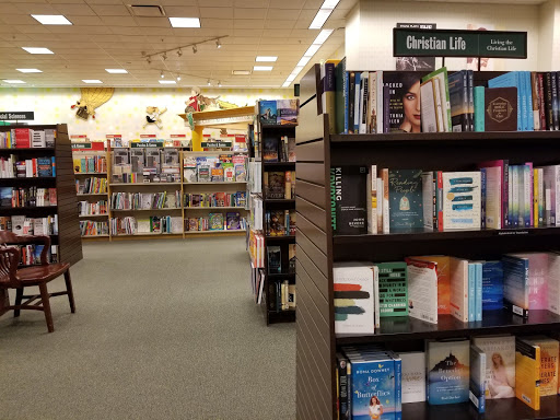 Book Store «Barnes & Noble», reviews and photos, 3561 N Freeway Blvd, Sacramento, CA 95834, USA