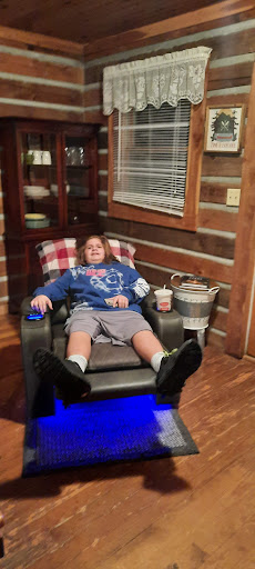 Cabin Rental Agency «White Oaks Cabins», reviews and photos, 2140 Morgan Rd, Taswell, IN 47175, USA