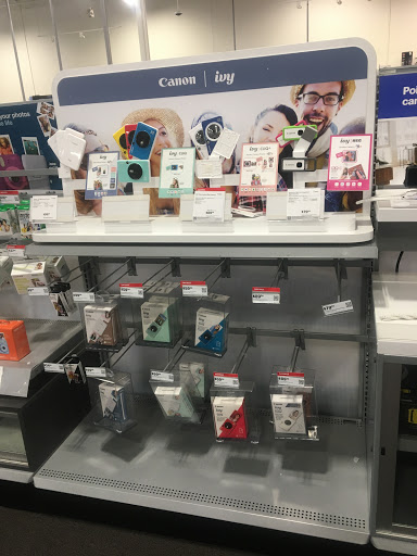 Electronics Store «Best Buy», reviews and photos, 16630 Royalton Rd, Strongsville, OH 44136, USA