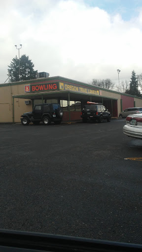 Bowling Alley «Oregon Trail Lanes», reviews and photos, 735 S Columbia River Hwy, St Helens, OR 97051, USA