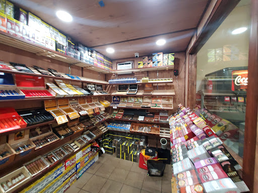 Tobacco Shop «2 Way Smoke Shop», reviews and photos, 7422 N 51st Ave, Glendale, AZ 85301, USA