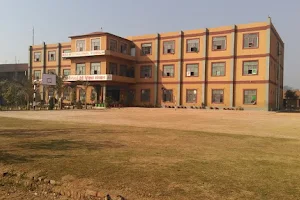 M B D International High School image