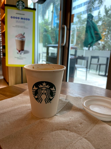 Coffee Shop «Starbucks», reviews and photos, 4525 Collins Ave, Miami Beach, FL 33140, USA