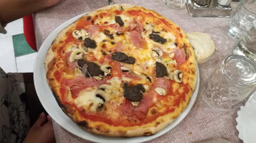 Ristorante Pizzeria Uliveto in Massa, Provincia di Massa-Carrara