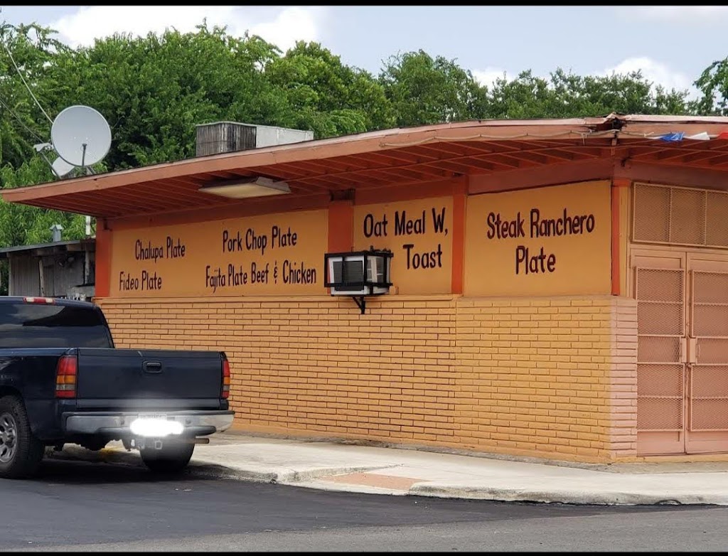 Licha's Mexican Restaurant 78207