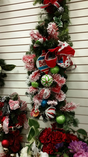 Shopping Mall «Pinole Vista Shopping Center», reviews and photos, 1440 Fitzgerald Dr, Pinole, CA 94564, USA