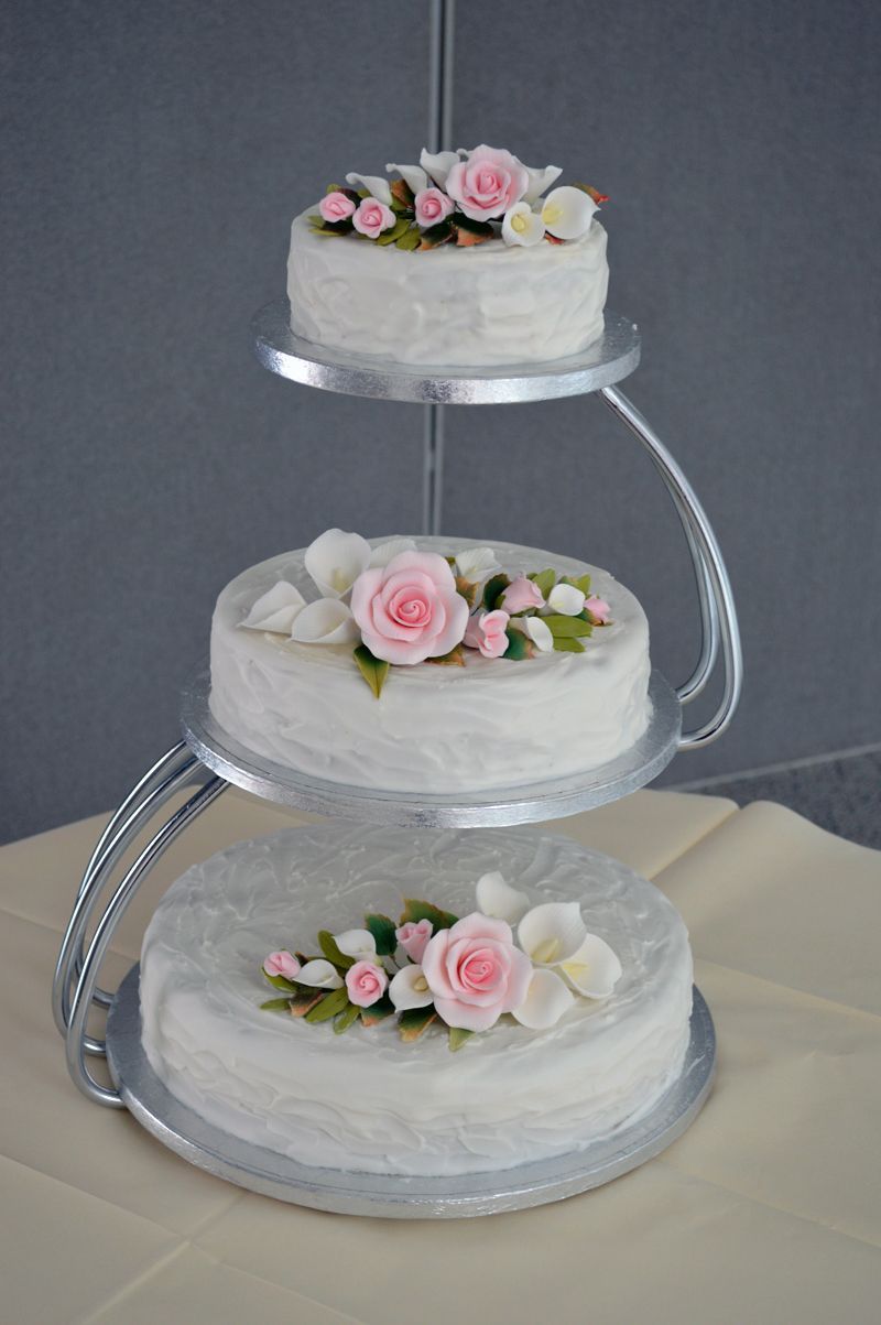 Toss catering and training