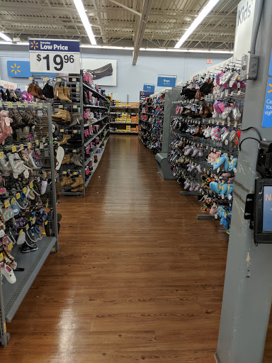 Department Store «Walmart Supercenter», reviews and photos, 100 Valley Pkwy, Whitinsville, MA 01588, USA