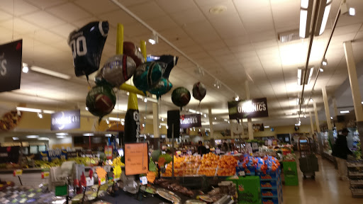 Shopping Mall «Shelton Square Shopping Center», reviews and photos, 897 Bridgeport Ave, Shelton, CT 06484, USA