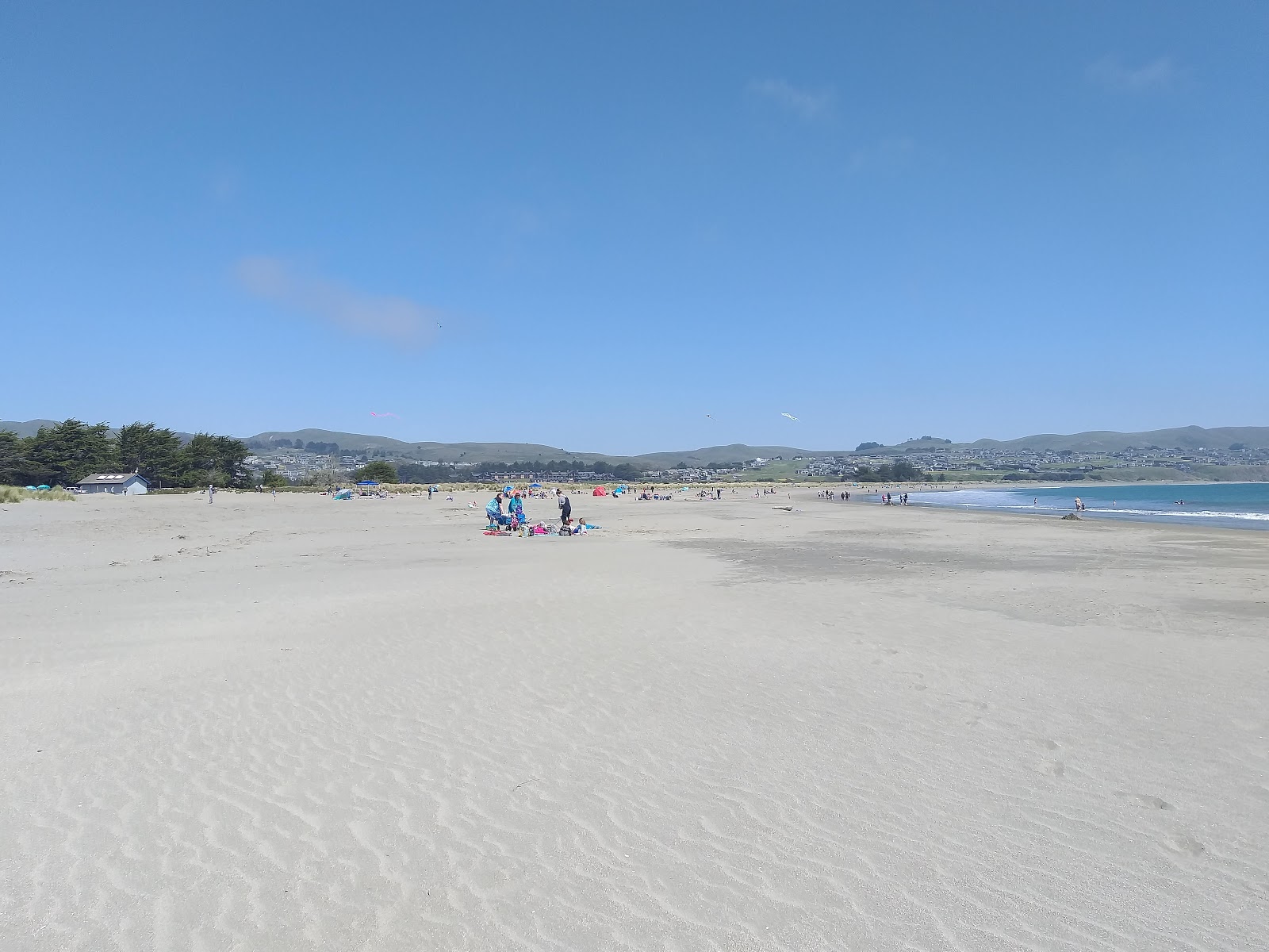 Photo of Doran Beach with partly clean level of cleanliness