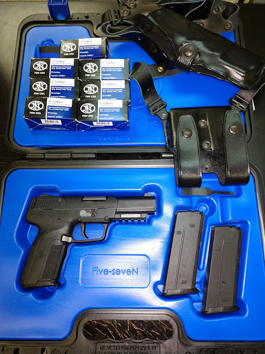 Gun Shop «Sunset Firearms», reviews and photos, 8855 SW Holly St #119, Wilsonville, OR 97070, USA