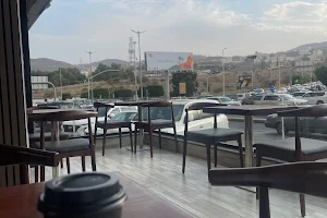 مقهى الحواس التسع nine senses cafe image