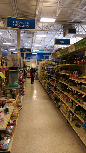 Pet Supply Store «PetSmart», reviews and photos, 400 Mill Creek Dr, Secaucus, NJ 07094, USA