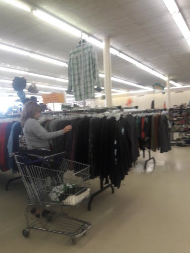 Thrift Store «Thrift Town», reviews and photos, 1516 S Westmoreland Rd, Dallas, TX 75211, USA