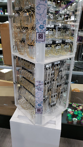 Tobacco Shop «Y & M Smoke Shop», reviews and photos, 1055 N Mt Vernon Ave, Colton, CA 92324, USA