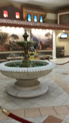 Movie Theater «B&B Theatres Overland Park 16», reviews and photos, 8601 W 135th St, Overland Park, KS 66223, USA