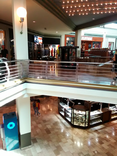 Shopping Mall «Shops at Rivercenter», reviews and photos, 849 E Commerce St, San Antonio, TX 78205, USA