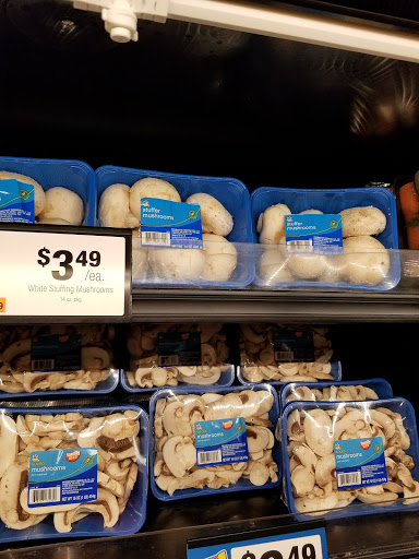 Grocery Store «Giant Food Stores», reviews and photos, 2104 Van Reed Rd, West Lawn, PA 19609, USA