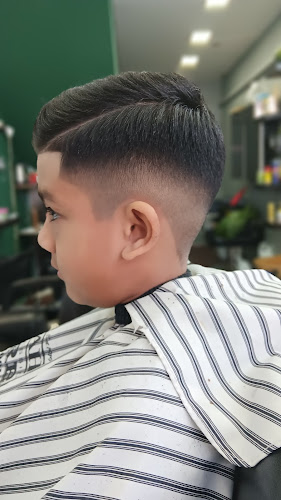 532 Ang Mo Kio Ave 10, #01-2465 Cheng San Centre, Singapore 560532