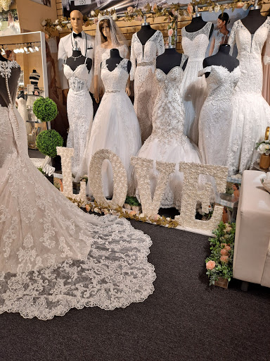 Bridal Shop «Debbie Bridal», reviews and photos, 529 S Broadway, Los Angeles, CA 90013, USA