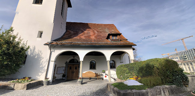 Rezensionen über Reformierte Kirche Cham in Zug - Kirche