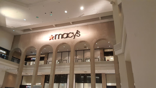 Shopping Mall «Woodfield Mall», reviews and photos, 5 Woodfield Mall, Schaumburg, IL 60173, USA