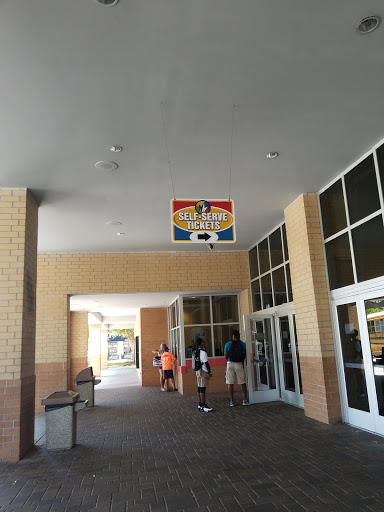 Movie Theater «Regal Cinemas Sandhill 16 IMAX & RPX», reviews and photos, 450 Towncenter Pl, Columbia, SC 29229, USA