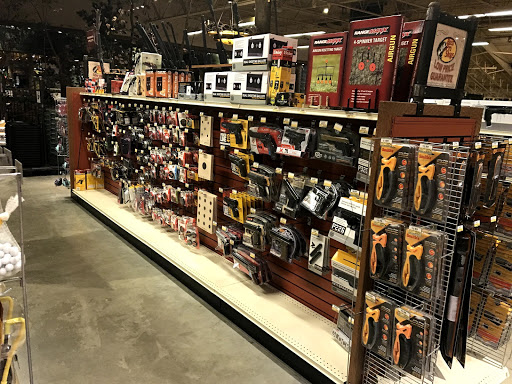 Sporting Goods Store «Bass Pro Shops», reviews and photos, 11550 Lakeridge Pkwy, Ashland, VA 23005, USA