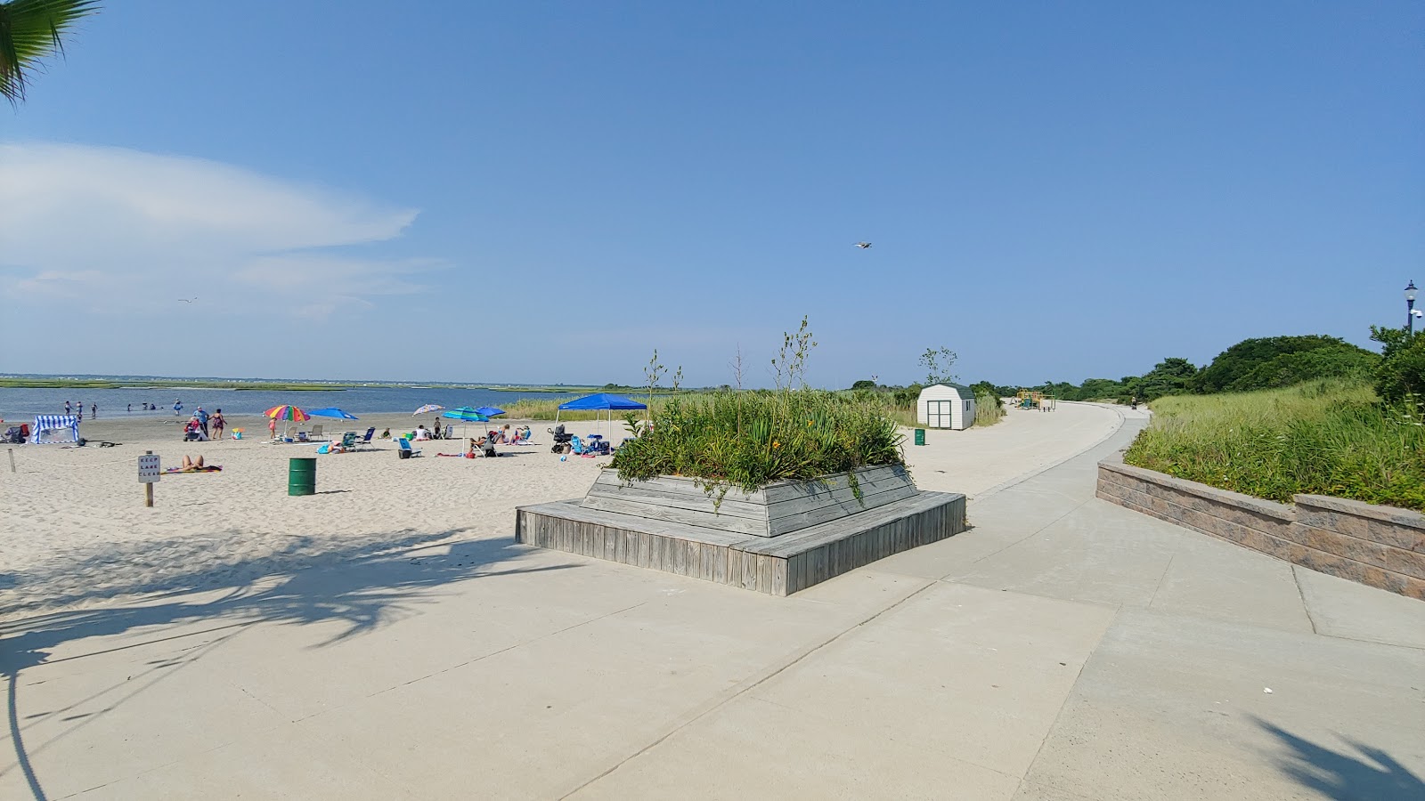 Foto de Tobay Creek Beach con playa recta