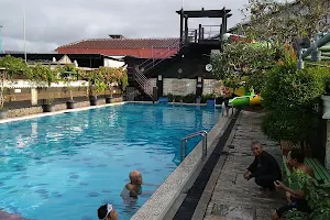 Grindulu Swimming Pool image