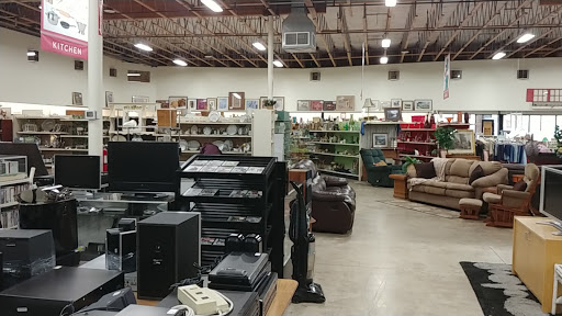 Thrift Store «ReTails Thrift Store», reviews and photos, 5000 NE Fourth Plain Blvd, Vancouver, WA 98661, USA