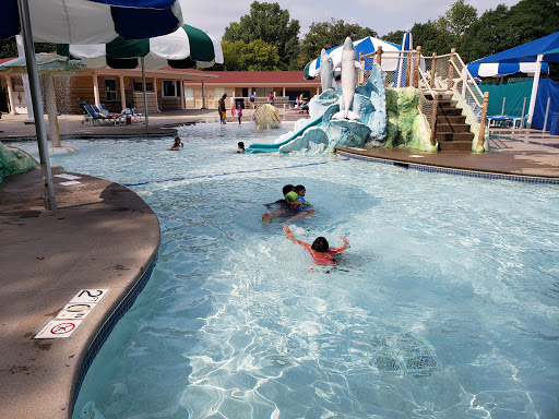 Park «Highland Park Aquatic Center», reviews and photos, 1840 Edgcumbe Rd, St Paul, MN 55116, USA