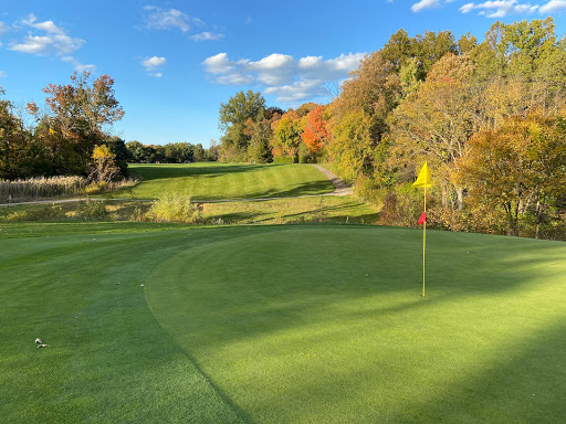 Golf Course «Springvale Golf Course & Ballroom», reviews and photos, 5871 Canterbury Rd, North Olmsted, OH 44070, USA